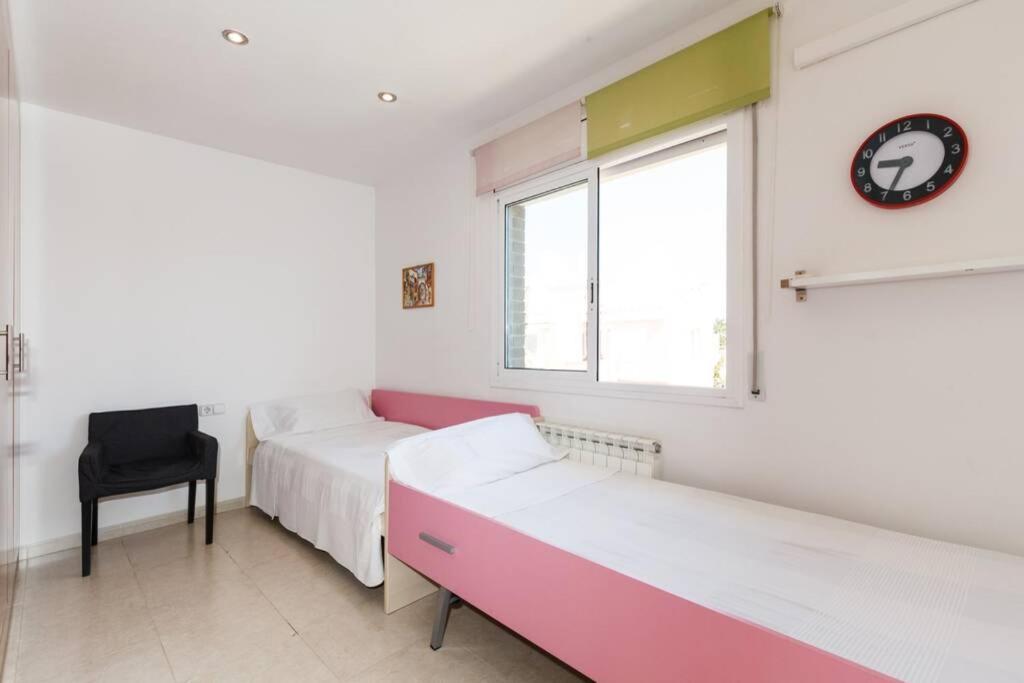 Villa Wine Experience Cambrils - Wine, Art & Games Bagian luar foto