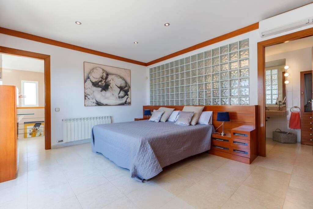 Villa Wine Experience Cambrils - Wine, Art & Games Bagian luar foto